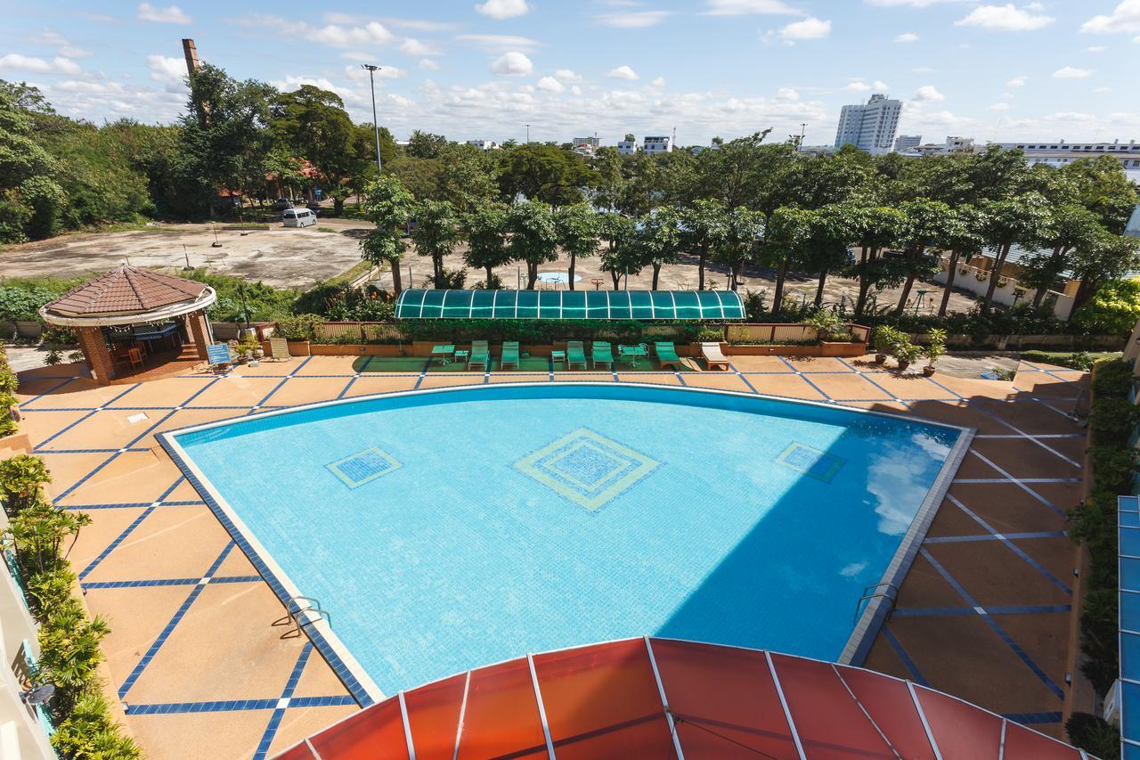 Surin Majestic Hotel Εξωτερικό φωτογραφία