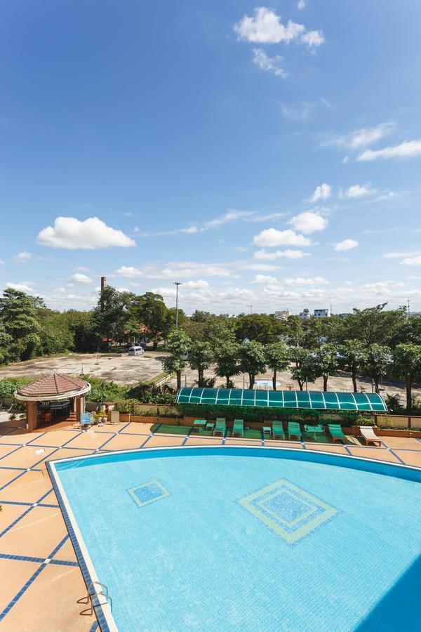 Surin Majestic Hotel Εξωτερικό φωτογραφία