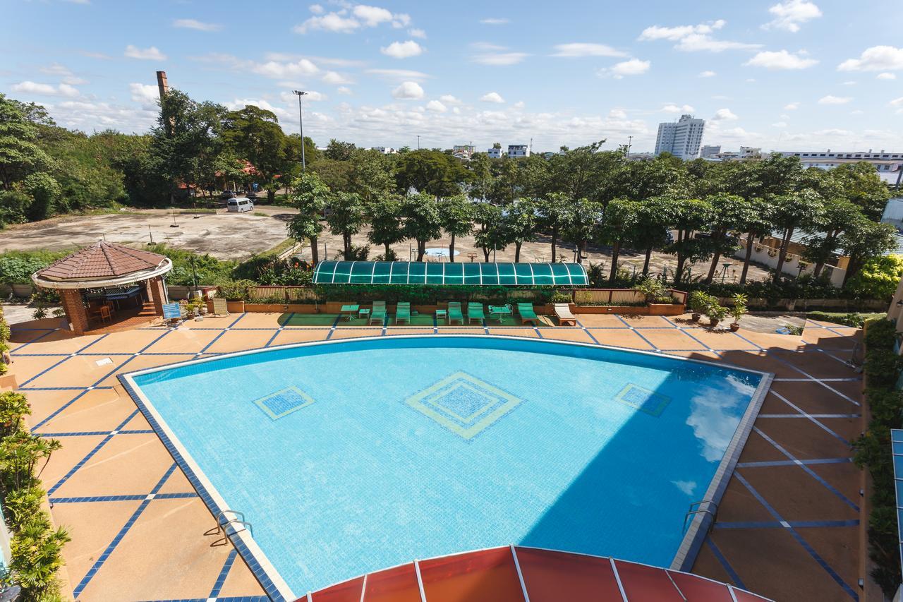 Surin Majestic Hotel Εξωτερικό φωτογραφία